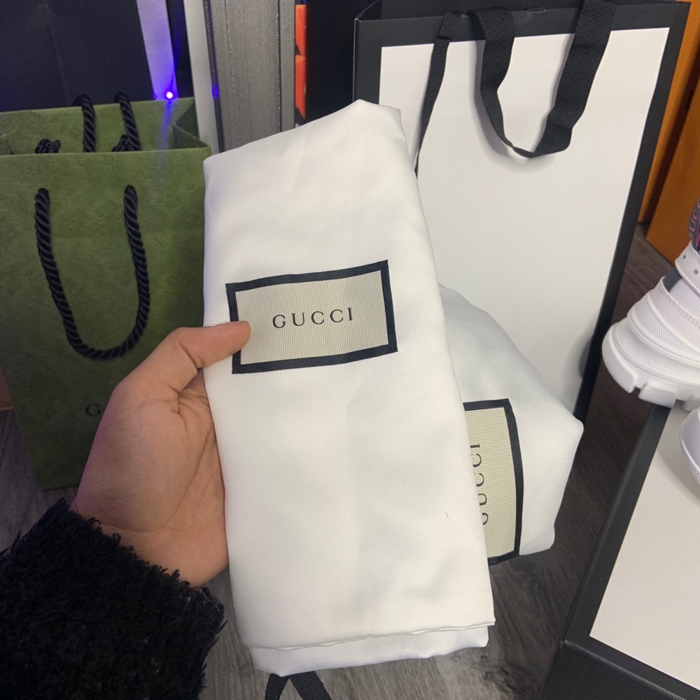 Gucci flashtreck sneakers size 8 in women’s - Picture 3 of 9